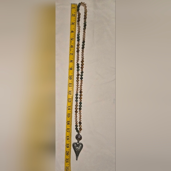 Green/Brown, Gold Beaded Long Necklace With Hammered Metal Heart - Picture 4 of 6